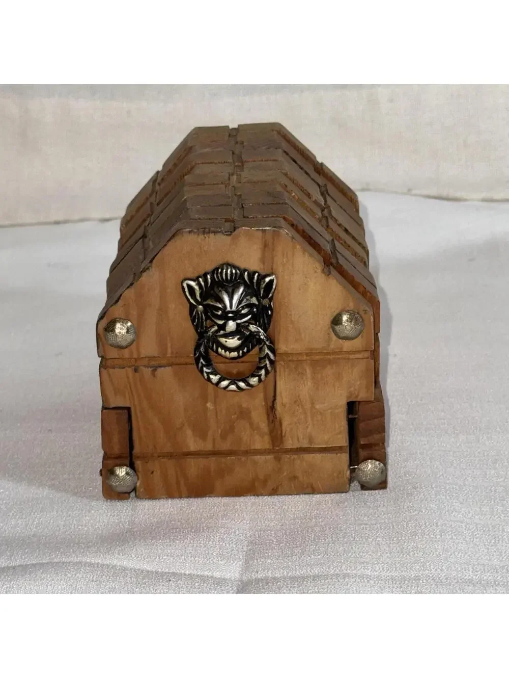 Vintage Wood Cork Coaster Set Caddy‎ Treasure Chest Case Brass Lion Caddy MCM